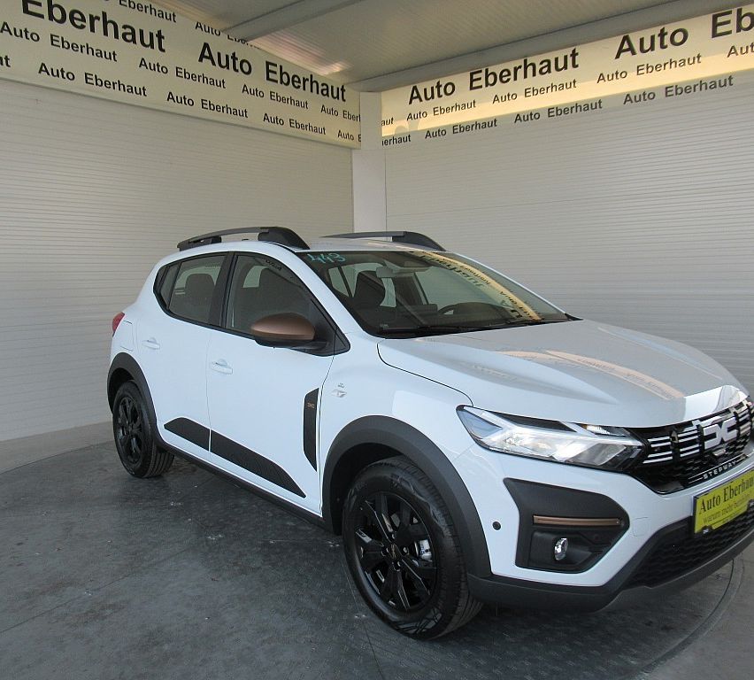 Bild enthält, Car, Suv, Transportation, Vehicle, Machine, Wheel, Alloy Wheel, Car Wheel, Spoke, Tire