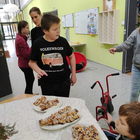 Cafeteria, Restaurant, Meal, People, Person, T-Shirt, Boy, Child, Male, Table
