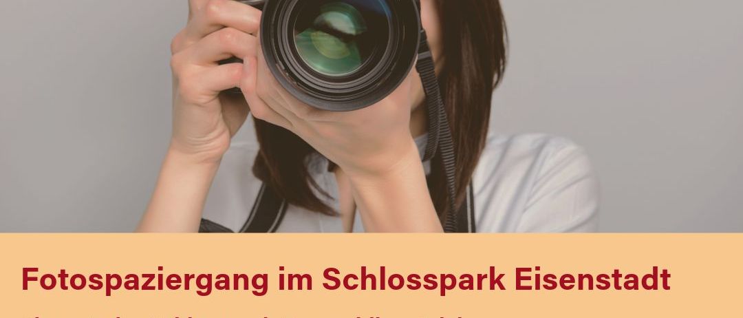 Bild enthält, Photography, Person, Portrait, Camera, Photographer, Advertisement, Adult, Female, Woman