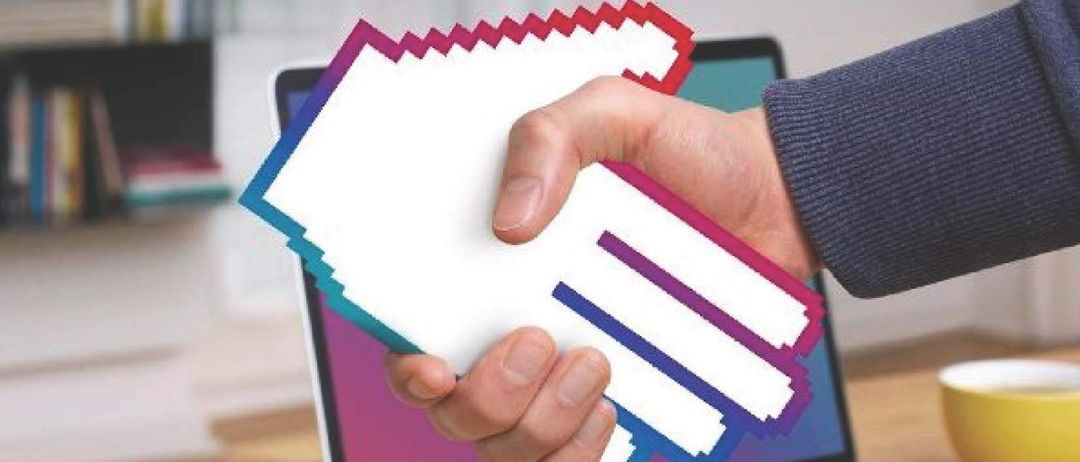 Bild enthält, Advertisement, Poster, Text, Body Part, Hand, Person