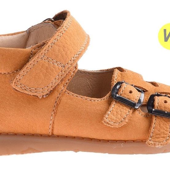 Bild enthält, Clothing, Footwear, Shoe, Sandal, Sneaker