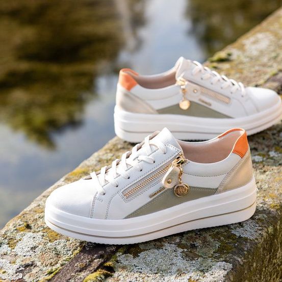 Bild enthält, Clothing, Footwear, Shoe, Sneaker