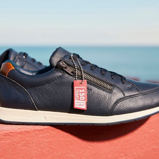 Bild enthält, Clothing, Footwear, Shoe, Sneaker