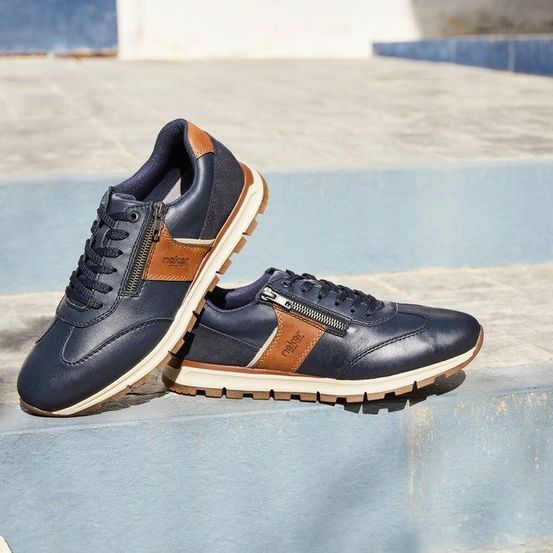 Bild enthält, Clothing, Footwear, Shoe, Sneaker, Sandal