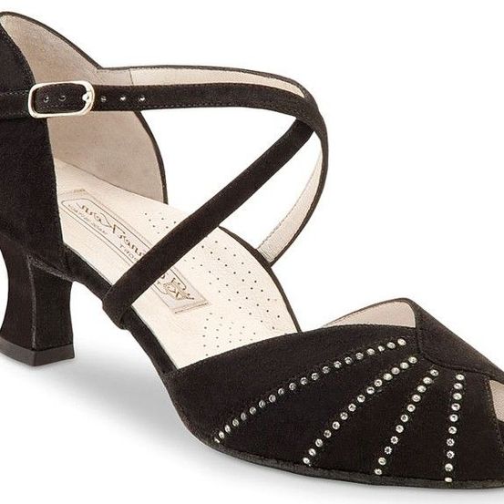 Bild enthält, Clothing, Footwear, Shoe, Sandal, High Heel