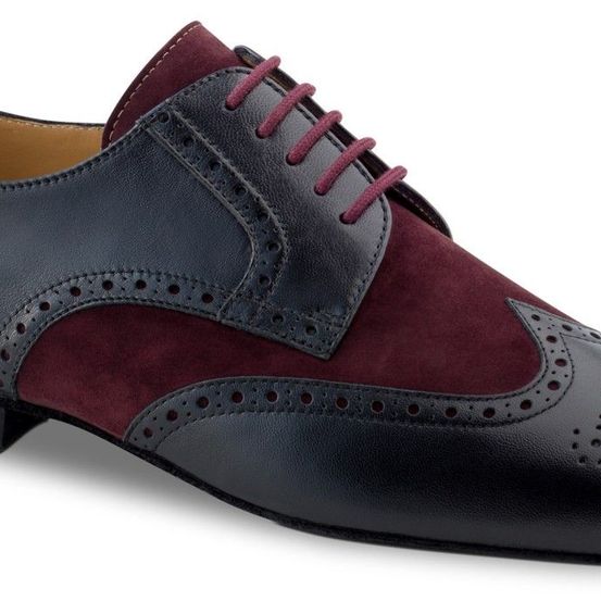 Bild enthält, Clothing, Footwear, Shoe, Sneaker