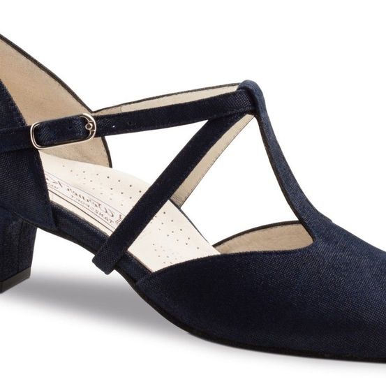 Bild enthält, Clothing, Footwear, Shoe, High Heel, Sandal