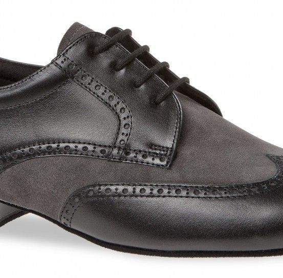 Bild enthält, Clothing, Footwear, Shoe, Sneaker