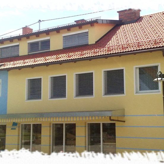 Bild enthält, Building, City, Housing, Home Decor, House, Villa, Roof