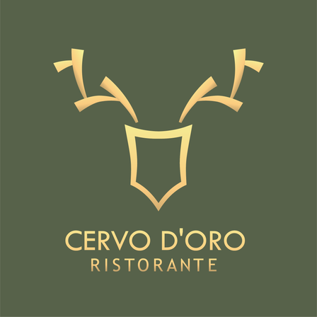Goldene Hirschhörner umrahmen das Logo des Cervo D'Oro Ristorante, eines Restaurants mit grünem Hintergrund.
