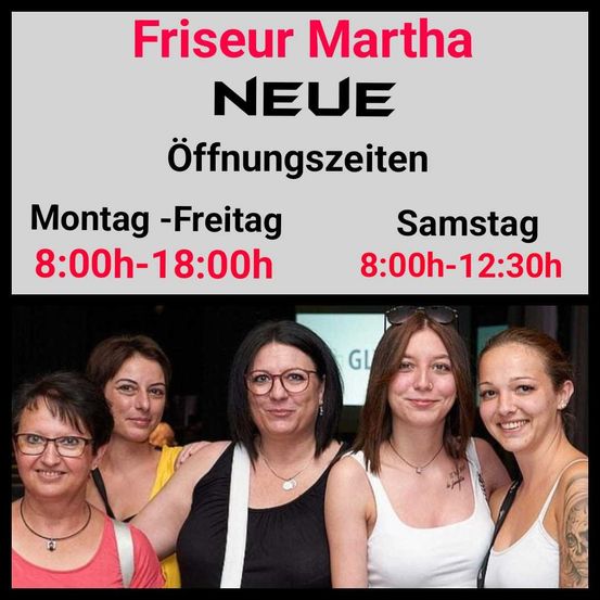 Bild enthält, Necklace, Adult, Female, Person, Woman, Portrait, Glasses, People, Bride, Tattoo