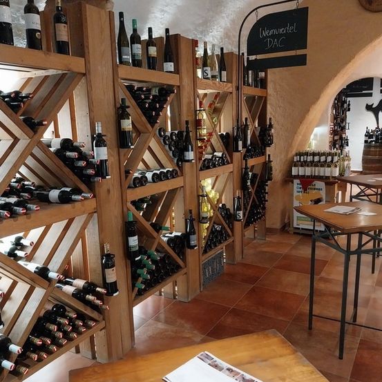 Bild enthält, Alcohol, Beverage, Liquor, Wine, Architecture, Building, Wine Cellar