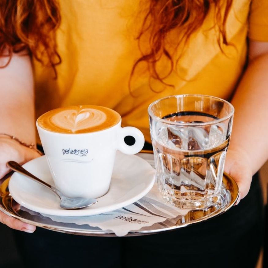 Bild enthält, Beverage, Coffee, Coffee Cup, Cup, Latte Art