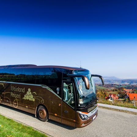 Bild enthält, Bus, Transportation, Vehicle, Tour Bus, Machine, Wheel