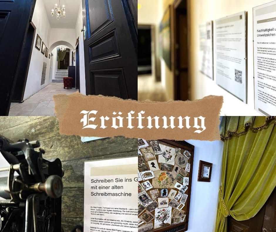 Eine Collage von Bildern, die einen Flur, eine Schreibmaschine, eine Pinnwand mit verschiedenen Karten und ein Schild, das 'Eröffnung' in weiß auf braunem Hintergrund steht, zeigt.