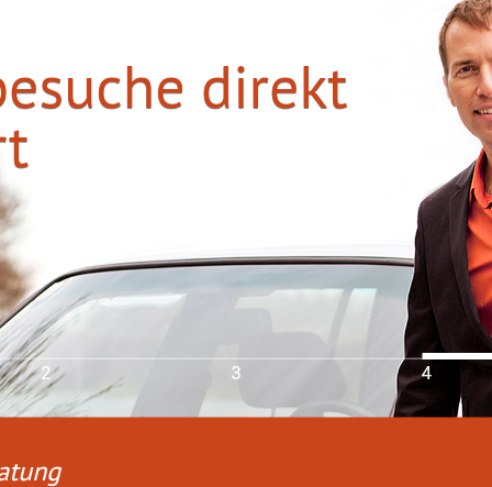 Ein Mann steht neben einem Auto und hält eine Zeitschrift. Der Text auf dem Bild lautet 'Hausbesuche direkt vor Ort'. Unter dem Bild ist der Text 'Pflegeberatung' zu sehen.
