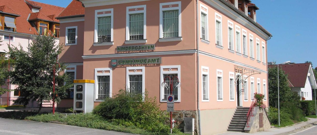 Bild enthält, City, Housing, House, Neighborhood, Urban, Condo, Row House