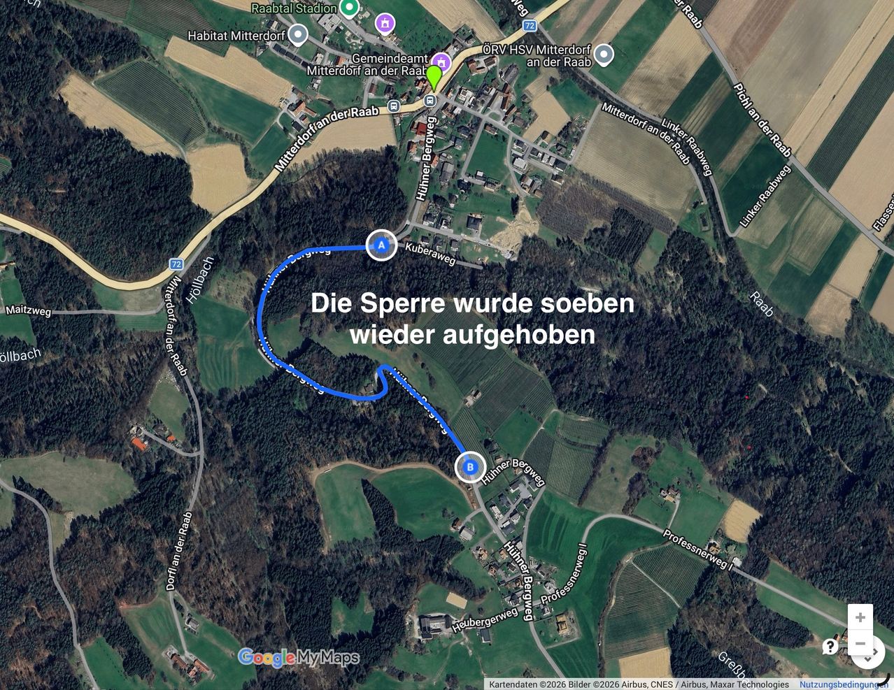 A map of a rural area shows a blue path labeled 'Die Sperre wurde sieben wieder aufgehoben' with markers indicating the start and end points. The map includes roads, fields, and buildings.