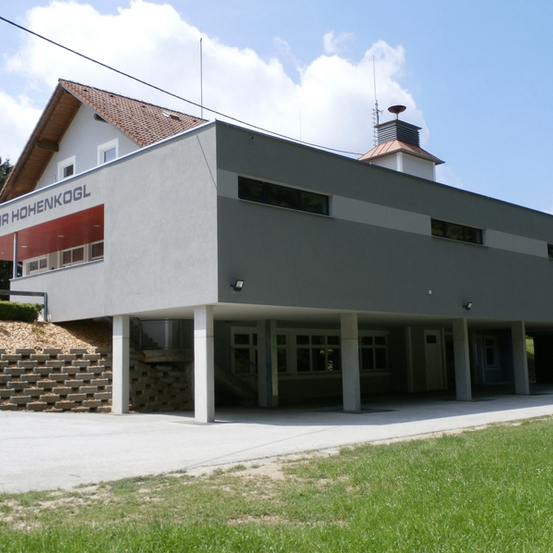 Bild enthält, Architecture, Building, Grass, Plant