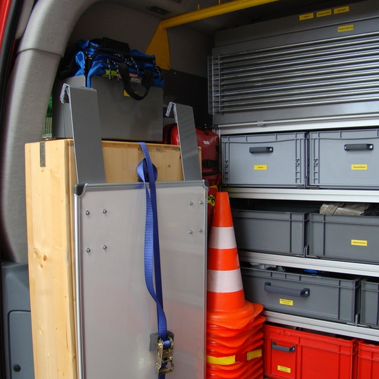 Bild enthält, Car, Transportation, Vehicle, Electronics, Hardware