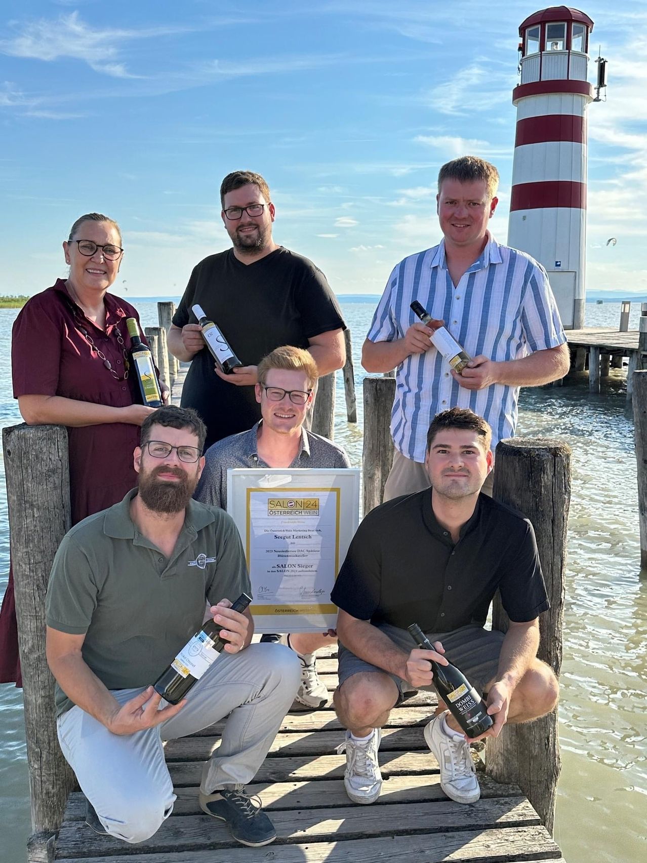 Bild enthält, Waterfront, Person, Photography, Portrait, Adult, Male, Man, Outdoors, Lighthouse, Nature