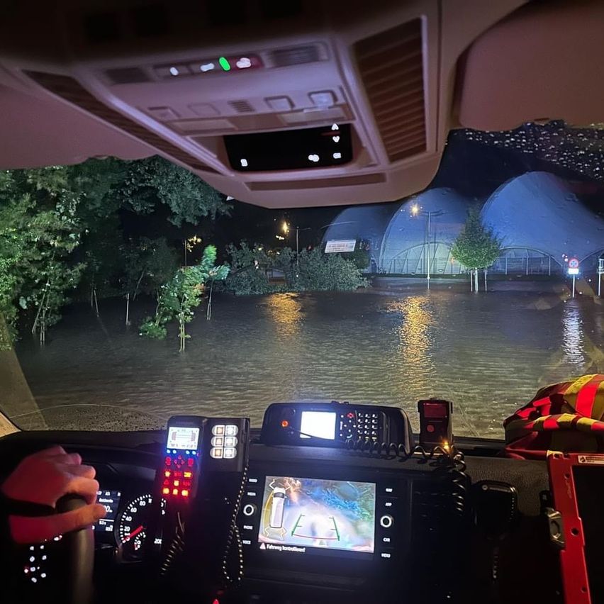 Bild enthält, Car, Transportation, Vehicle, Outdoors