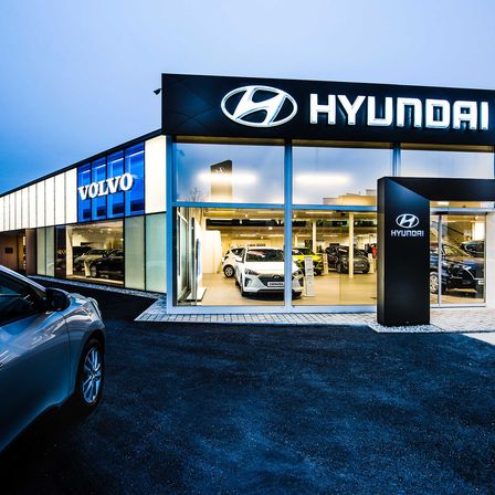 Bild enthält, Car, Car Dealership, Transportation, Vehicle