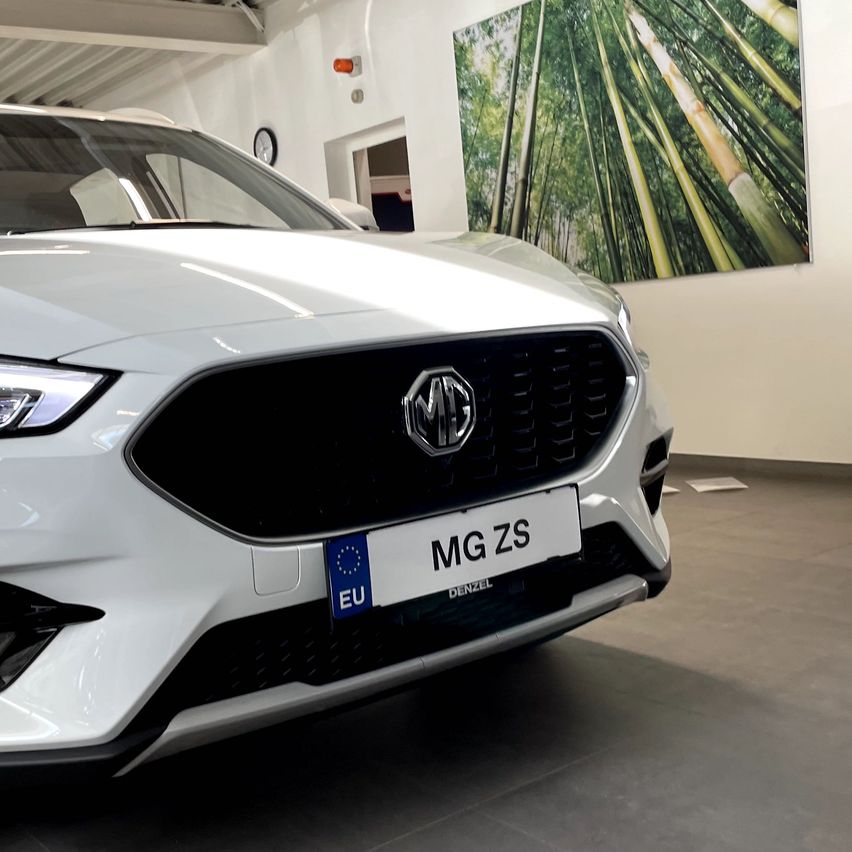 Bild enthält, Bumper, Transportation, Vehicle, Car, Headlight, License Plate