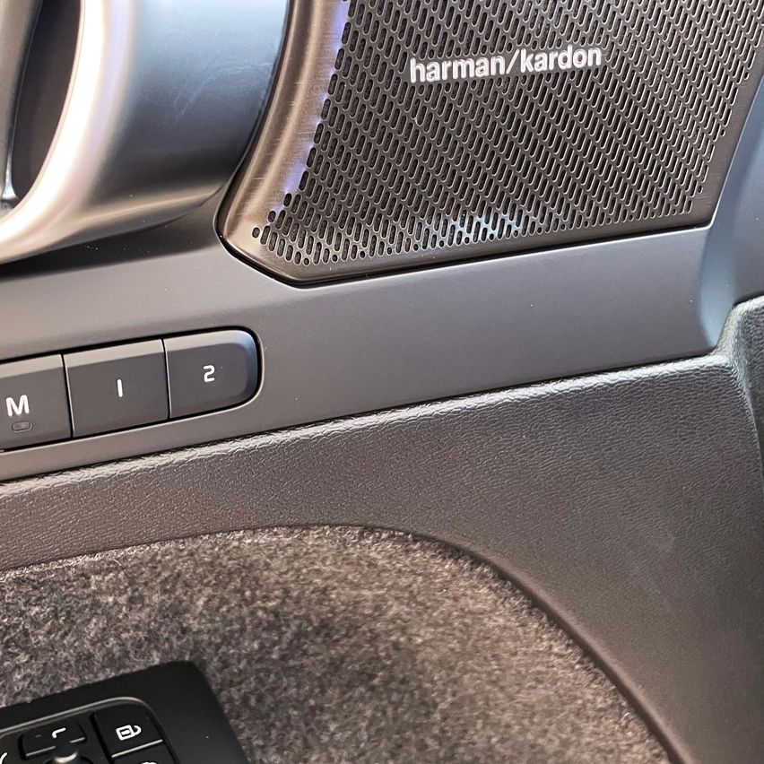 Bild enthält, Car, Transportation, Vehicle, Electronics, Speaker