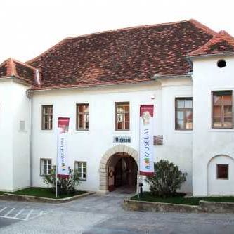 Bild enthält, House, Housing, Villa, Hotel, City