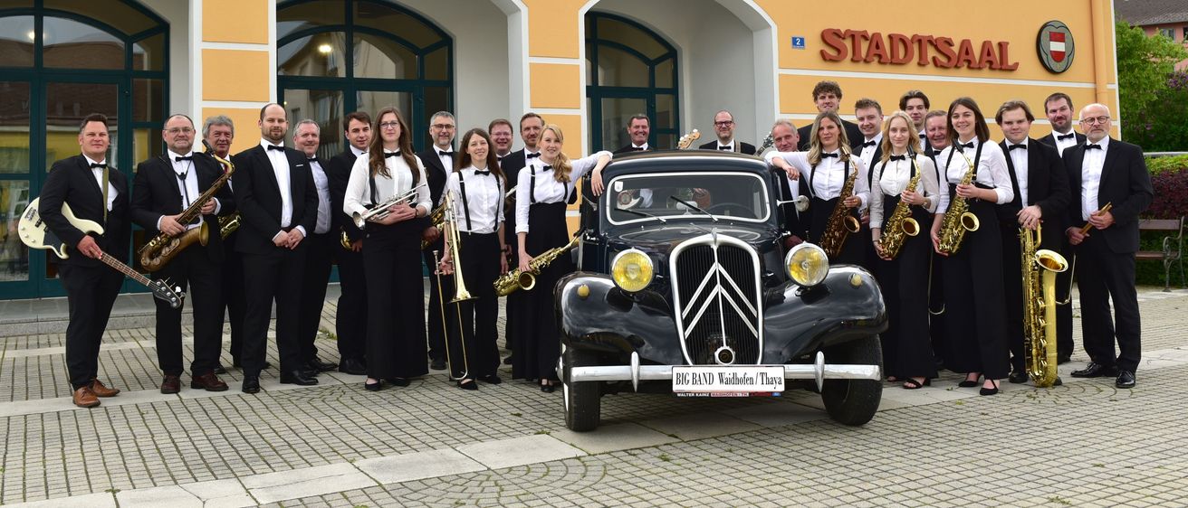 Group Performance, Music Band, Musical Instrument, Musician, Performer, Person, People, Car, Suit, Wheel