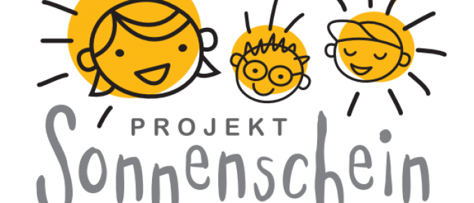 Illustration von drei lächelnden Kindern unter Sonnenstrahlen mit dem Text 'Projekt Sonnenschein' darunter.