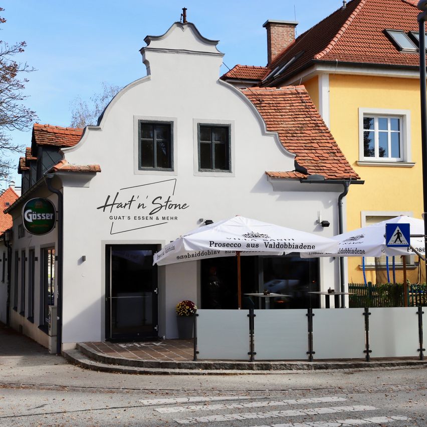 Bild enthält, City, Neighborhood, Car, Shelter, Path, Housing, Roof, Wheel, Road, Street