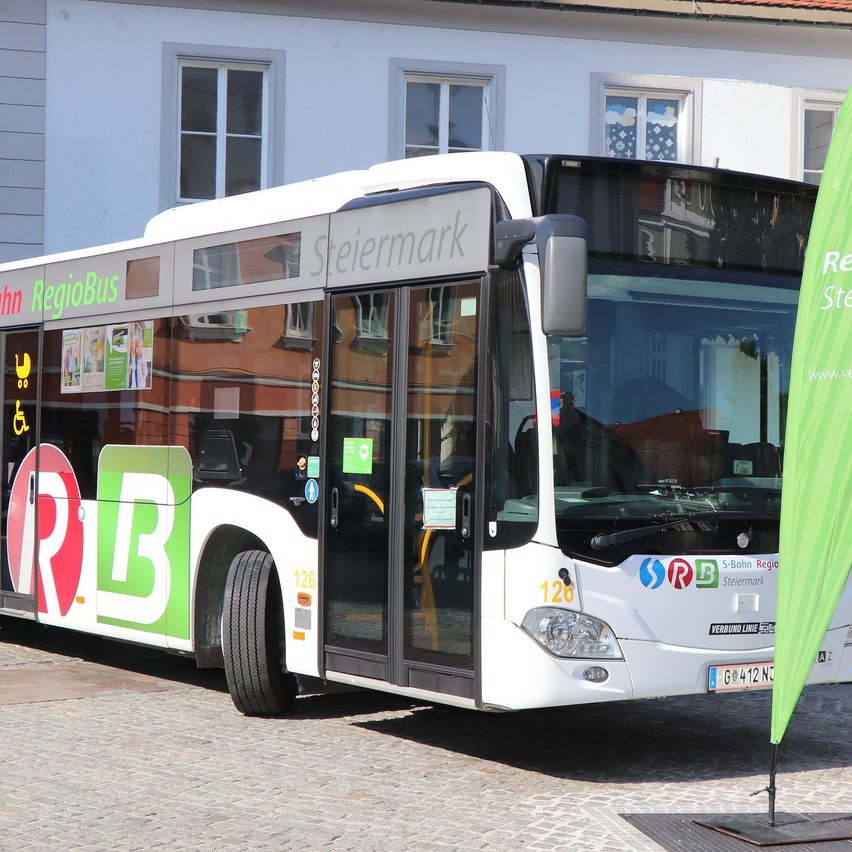 Bild enthält, Bus, Transportation, Vehicle, Machine, Wheel