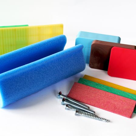 Bild enthält, Machine, Screw, Accessories, Wallet, Foam