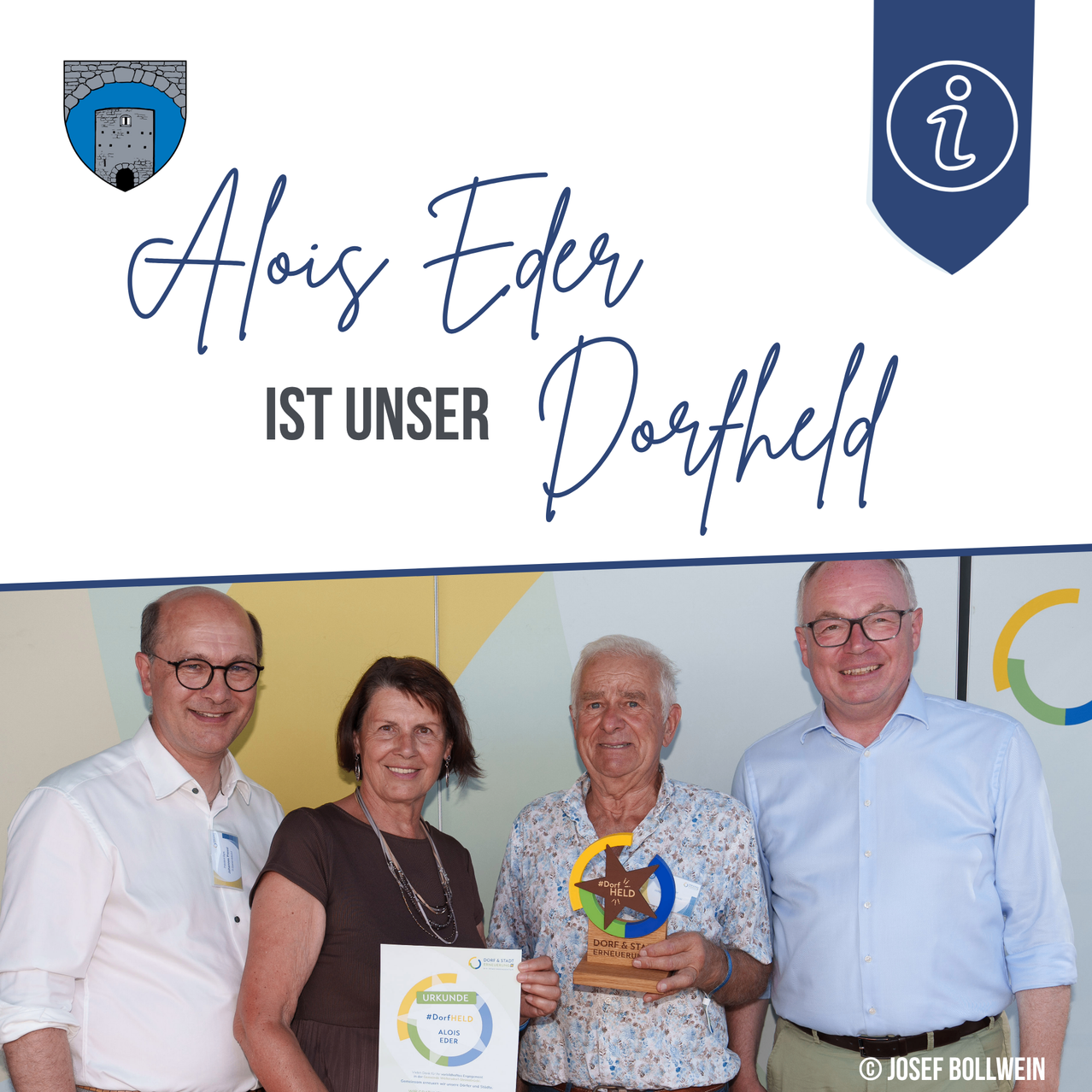 Dorfheld Alois Eder mit Urkunde und Auszeichnung vor vier Personen in Oberösterreich
