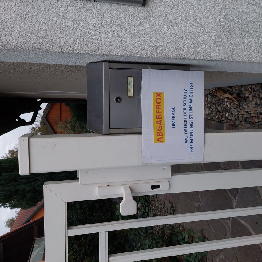 Bild enthält, Slate, Handrail, Railing, Wood, Architecture, Building