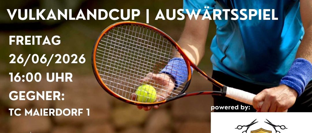 Ein Tennisspieler hält einen Tennisschläger mit einem Ball, mit den Worten 'LANDCUP AUSWÄRTS' darüber und 'powered by' darunter. Der Hintergrund ist verschwommen.