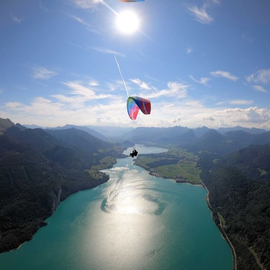 Bild enthält, Adventure, Leisure Activities, Gliding, Paragliding, Outdoors, Nature, Water