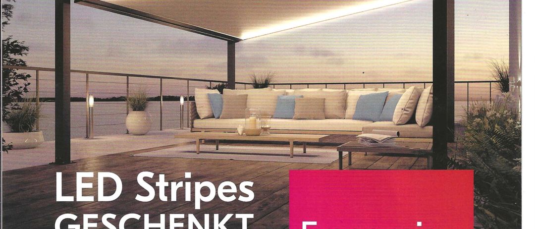 Outdoor-Loungebereich mit Sofa, LED-Streifen und Metallrahmen. Angebot: Ersparnis von 1,045 €, gültig vom 01.09 bis 31.12.2025.