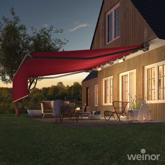 Bild enthält, Awning, Canopy, Grass, Chair