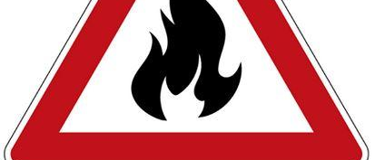 Bild enthält, Sign, Symbol, Road Sign