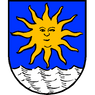 Bild enthält, Emblem, Symbol, Person, Face, Head, Armor, Logo, Shield