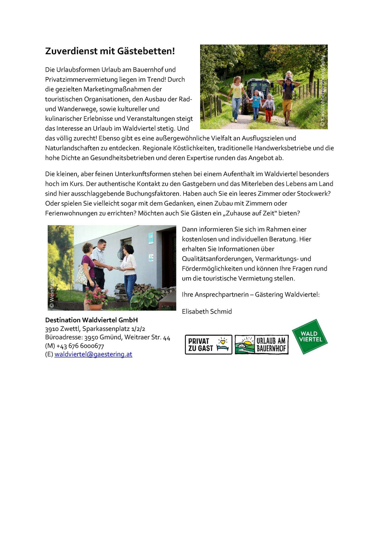 Das Bild zeigt eine Anzeige für Privatzimmervermietungen in Waldviertel, Österreich. Es zeigt eine Familie in einer ländlichen Umgebung und betont die Authentizität und den Charme der Region. Die Anzeige bietet kostenlose Beratungen und Informationen über Ferienwohnungen.