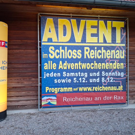 Bild enthält, Advertisement, Poster, Sign, Symbol