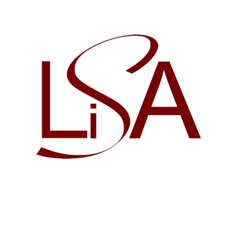 Das LiSA Logo besteht aus einem stilisierten roten Buchstaben 'L' und 'S' mit einem 'A' in der Mitte, verbunden durch eine fließende, geschwungene Linie. Das Design ist fett und elegant, mit einem modernen Touch.