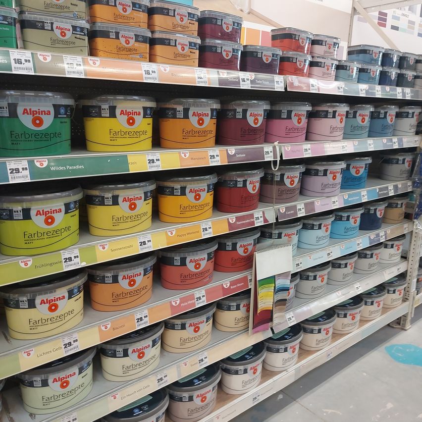 Bild enthält, Shop, Architecture, Building, Shelf, Indoors, Can, Tin, Market, Grocery Store, Food