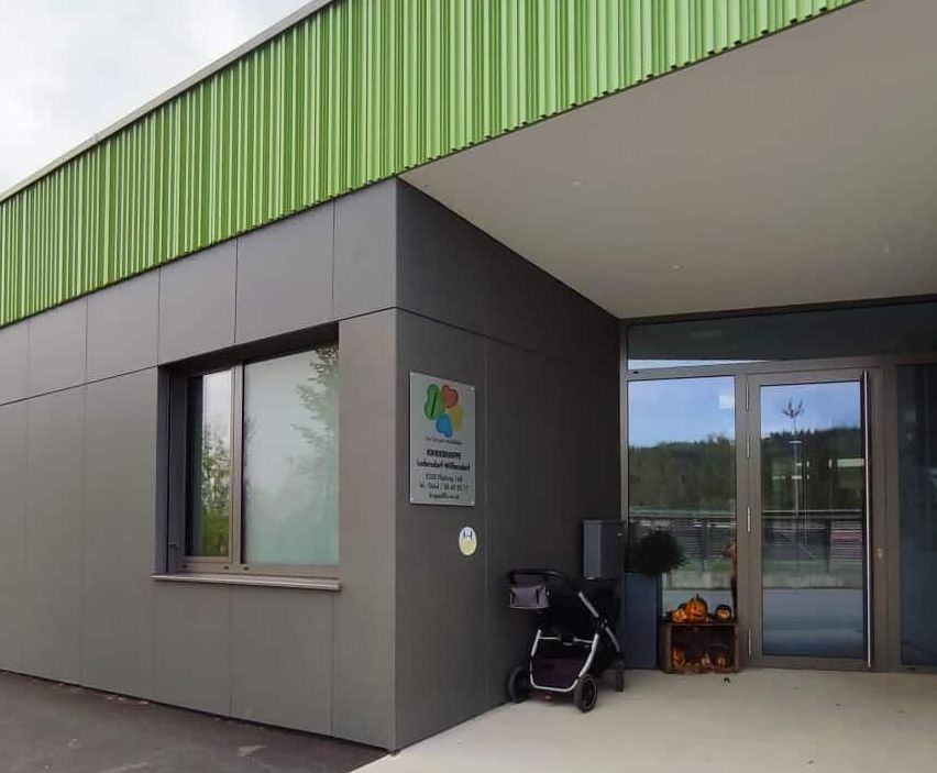 Bild enthält, Garage, Indoors, Interior Design