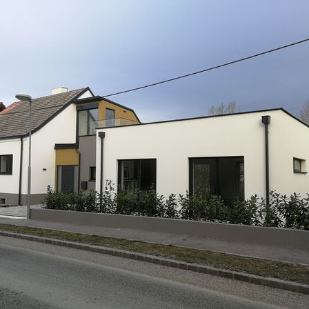 Bild enthält, Architecture, Building, Housing, House, Row House, Suburb, Neighborhood, City, Street, Urban