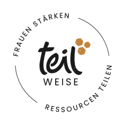 Ein kreisförmiges Logo mit dem Text 'Teil Weiss' in weiß, umgeben von einem gelben Sechseck, und den Worten 'Frauen Starken Ressourcen Teilen' in einem kreisförmigen Muster.